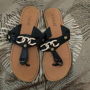 Max Rave Sandals Size 7